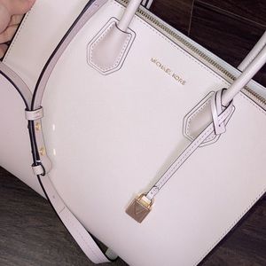 Micheal kors purse